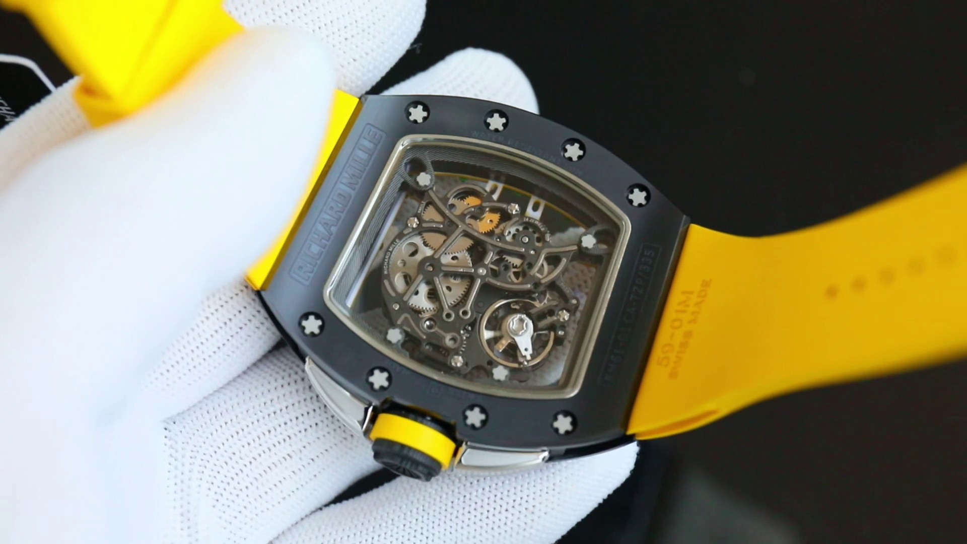 Richard Mille RM 61-01 Yohan Blake Replica Watch – Swiss Manual Winding, Yellow Strap, Ceramic & Carbon Barrel Case