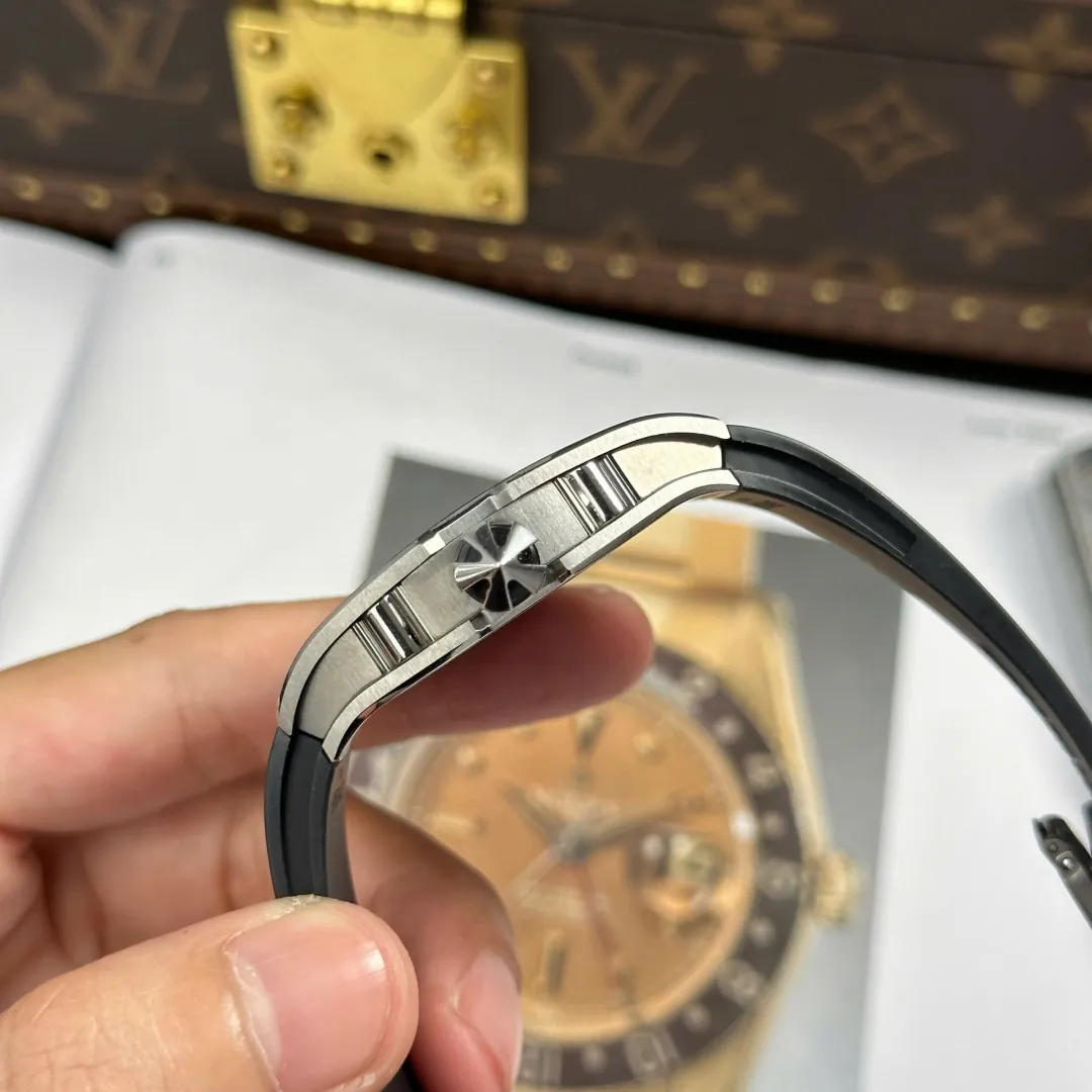 RICHARD MILLE RM 67-01 Extra Flat Super Clone Replica – Grade 5 Titanium