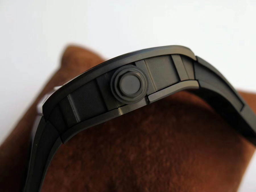 Richard Mille Replica RM 055 Black Rubber Strap